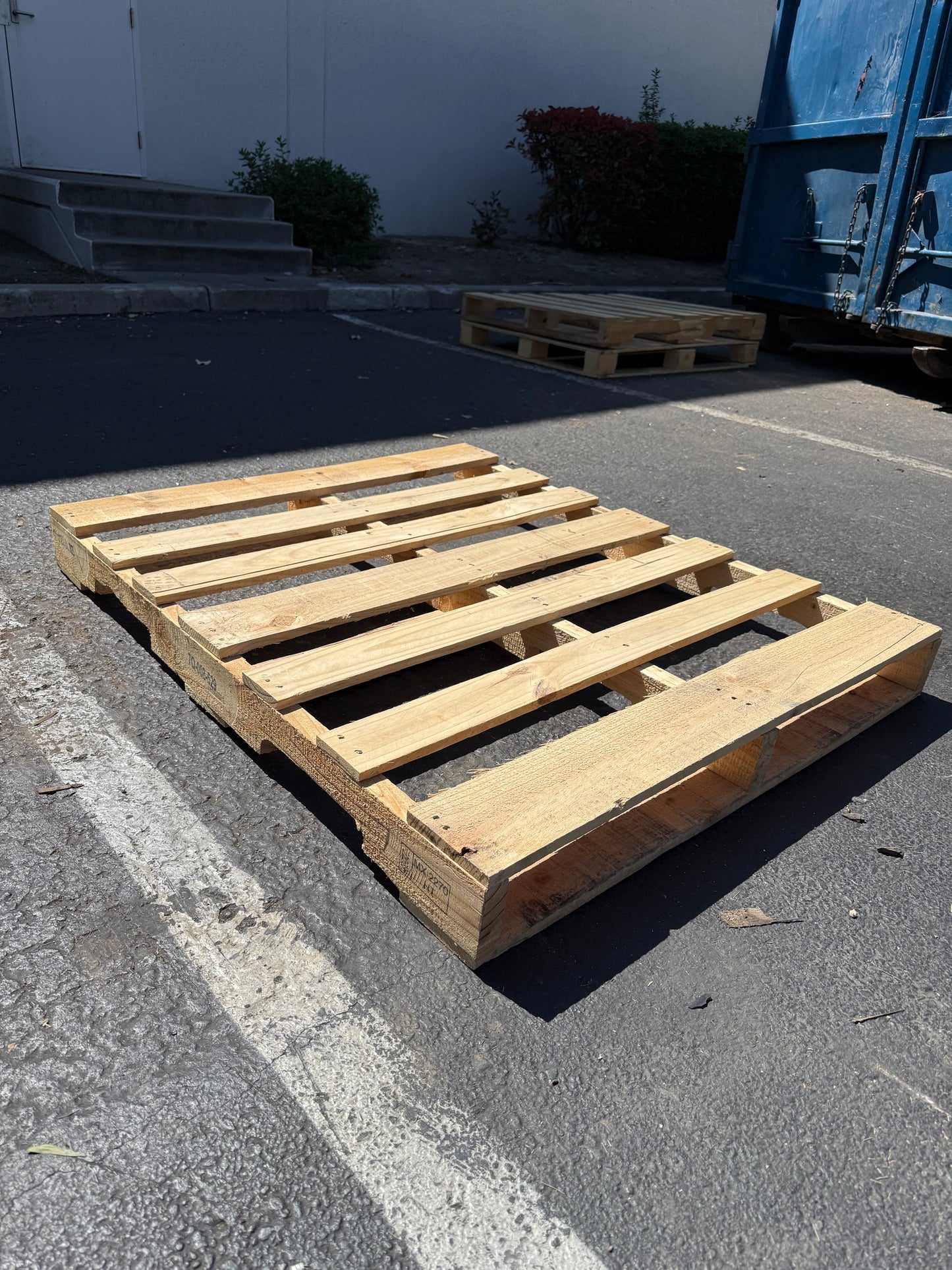 Wood pallets (regular) - 48 x 40 in